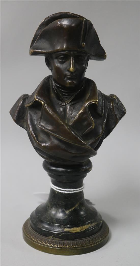 A French bronze bust of Napoleon H.16cm